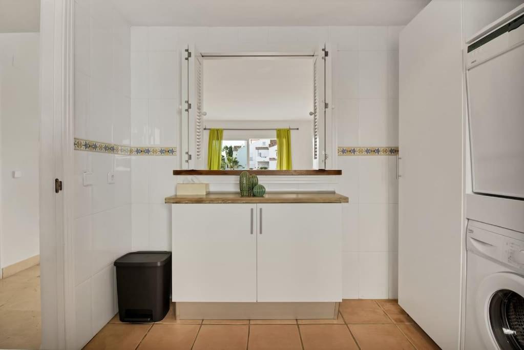 En Complejo Con Piscina Climatizada - El Presidente 234 Estepona